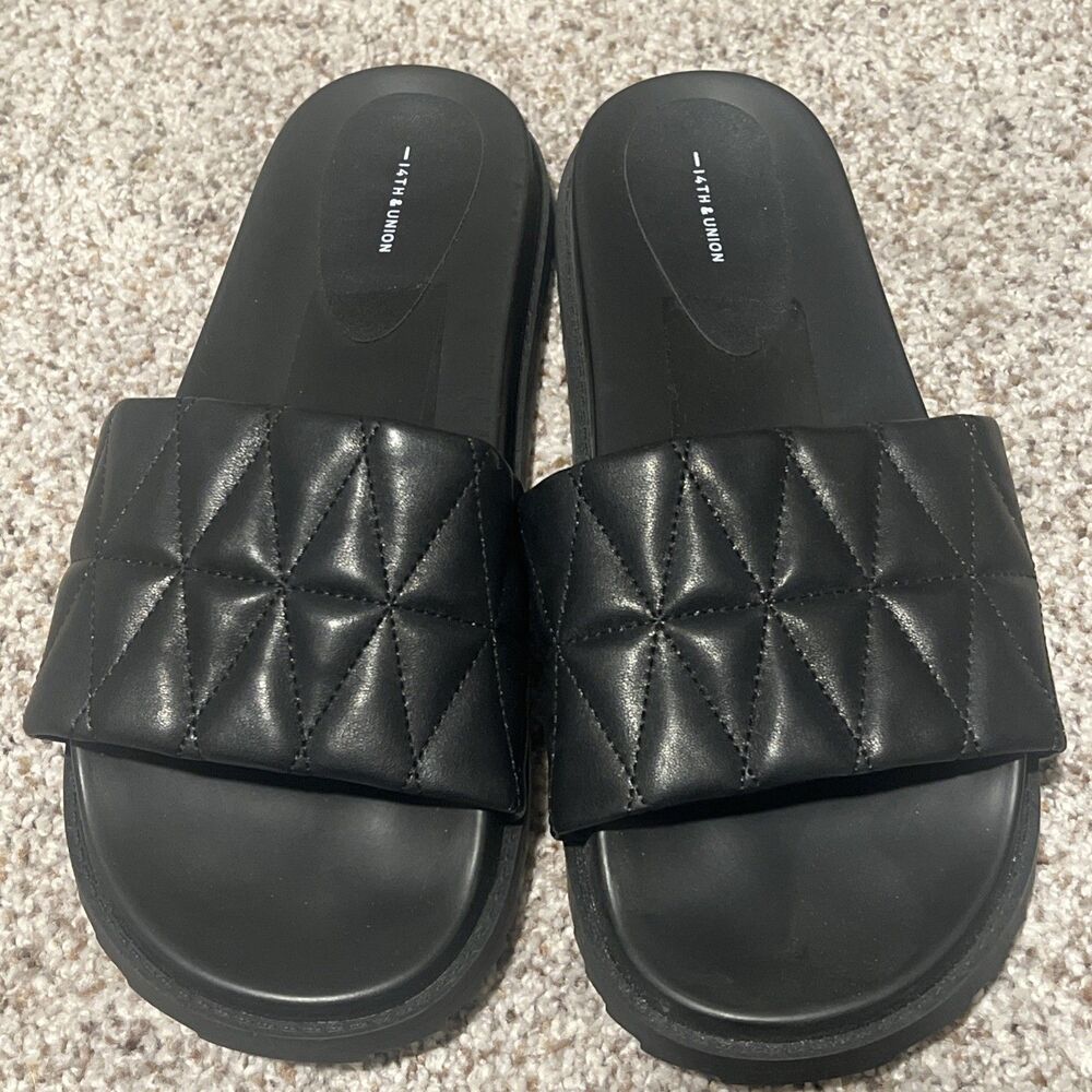 14th & Union “Tallin” Slides Quilted Sandals Black Sz 10 New !
